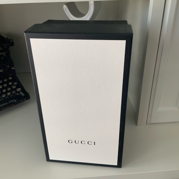 GUCCI Gift Box Medium Authentic - Picture 7 of 9